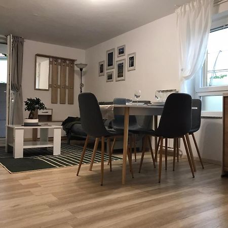 Koradinovi - Pod Vrtom Apartment วิพาวา ภายนอก รูปภาพ